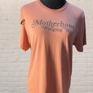 𝅺$ 5 $ add on - Mom Culture. Motherhood. Winging it. Size medium